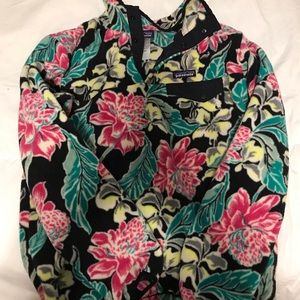 Patagonia pull over